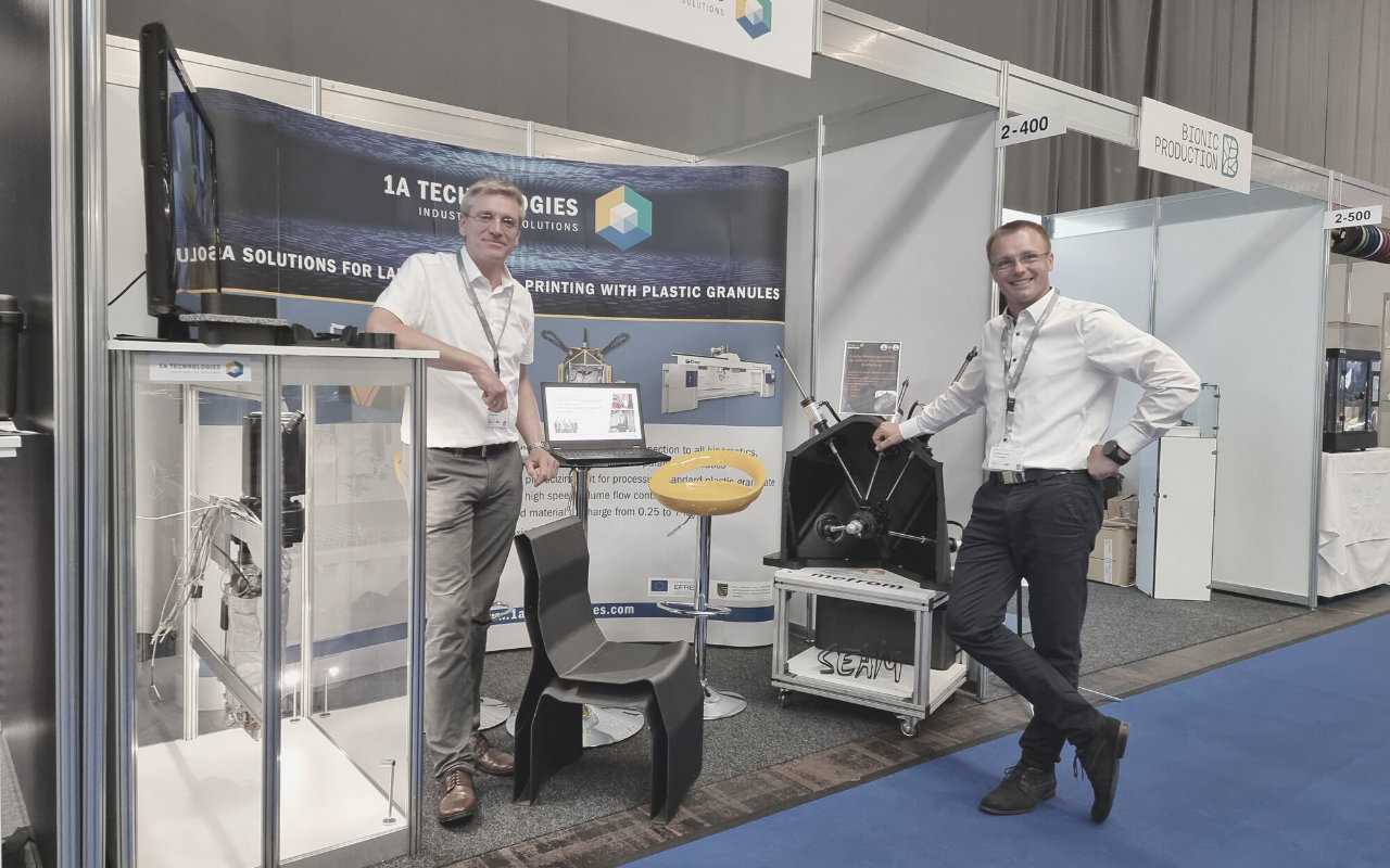 First showing of our 3D printed PM100 CNC machine at rapid.tech 3D exhibition 2022